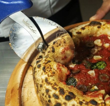 Cortador de Pizza 10cm Cabo Azul Weck Ref... Cortador de Pizza 10cm Cabo Azul Weck Ref...