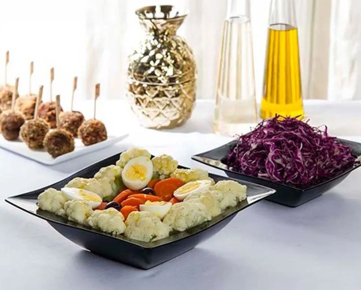 Saladeira Moove Quadrada 2 Litros 27x27x7... Saladeira Moove Quadrada 2 Litros 27x27x7...