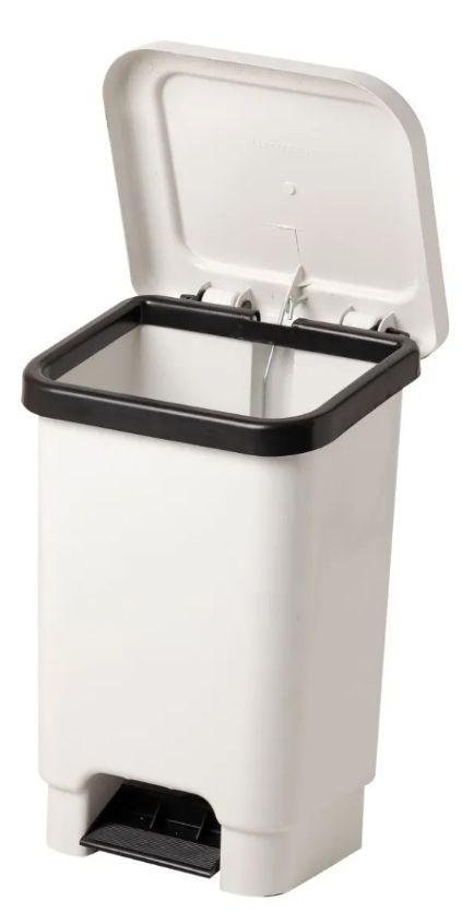 Lixeira Retangular com Pedal 25 Litros Br... Lixeira Retangular com Pedal 25 Litros Br...