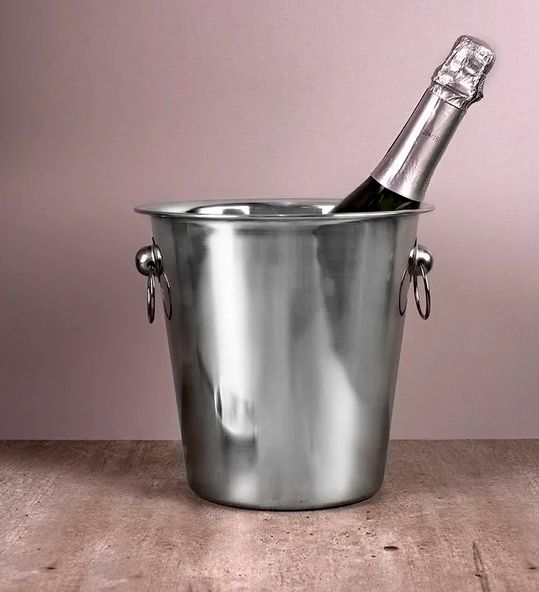 Balde para Gelo e Garrafas Inox 4,5 Litro... Balde para Gelo e Garrafas Inox 4,5 Litro...