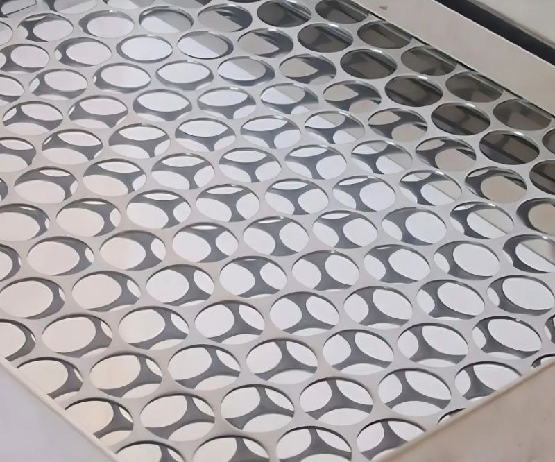 Escorredor de Pastel Inox 32x41cm Servipe...
