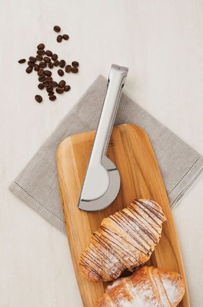 Pegador Liso em Aço Inox Tramontina 23 cm... Pegador Liso em Aço Inox Tramontina 23 cm...